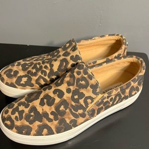 Steve Madden Gills-A Leopard Print Casual Slip On women’s Sneakers sz 9M